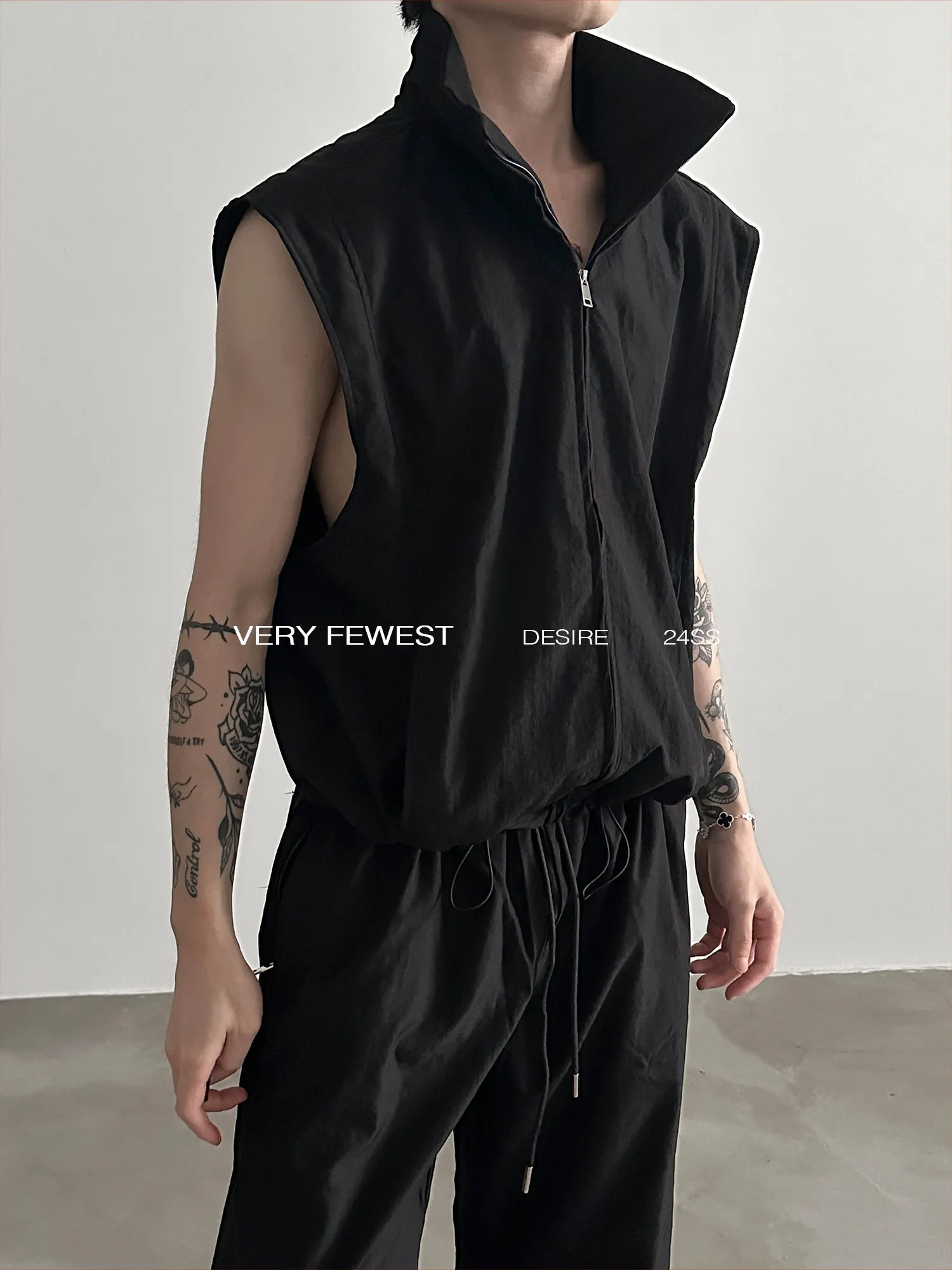 Gen Zip-Up Sports Vest & Pleated Track Pants Set