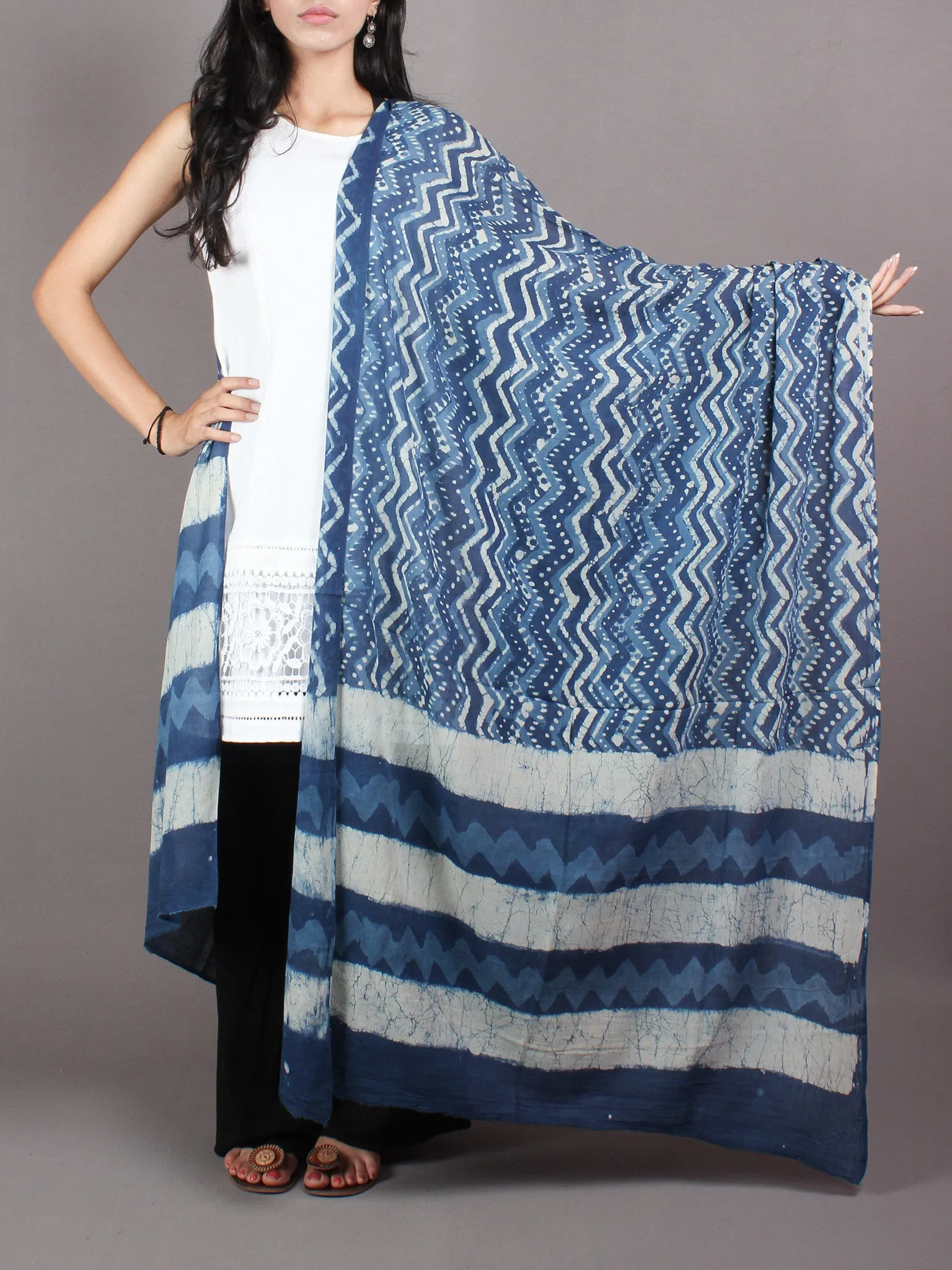 Indigo White Laharia Cotton Mul Hand Block Printed Dupatta - D0417068